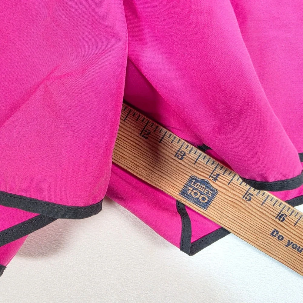 Nike Running Shorts Women's M Pink Geometric Dri-FIT Lined Athletic Workout